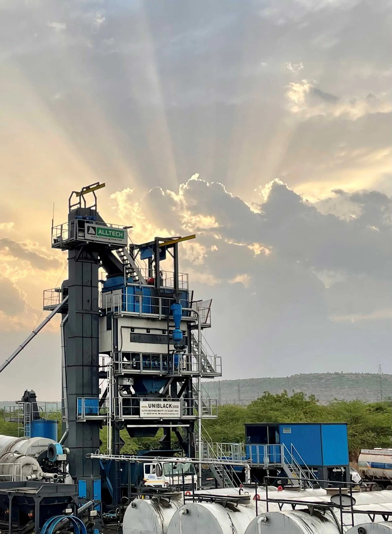 asphalt mixing plant manufacturers