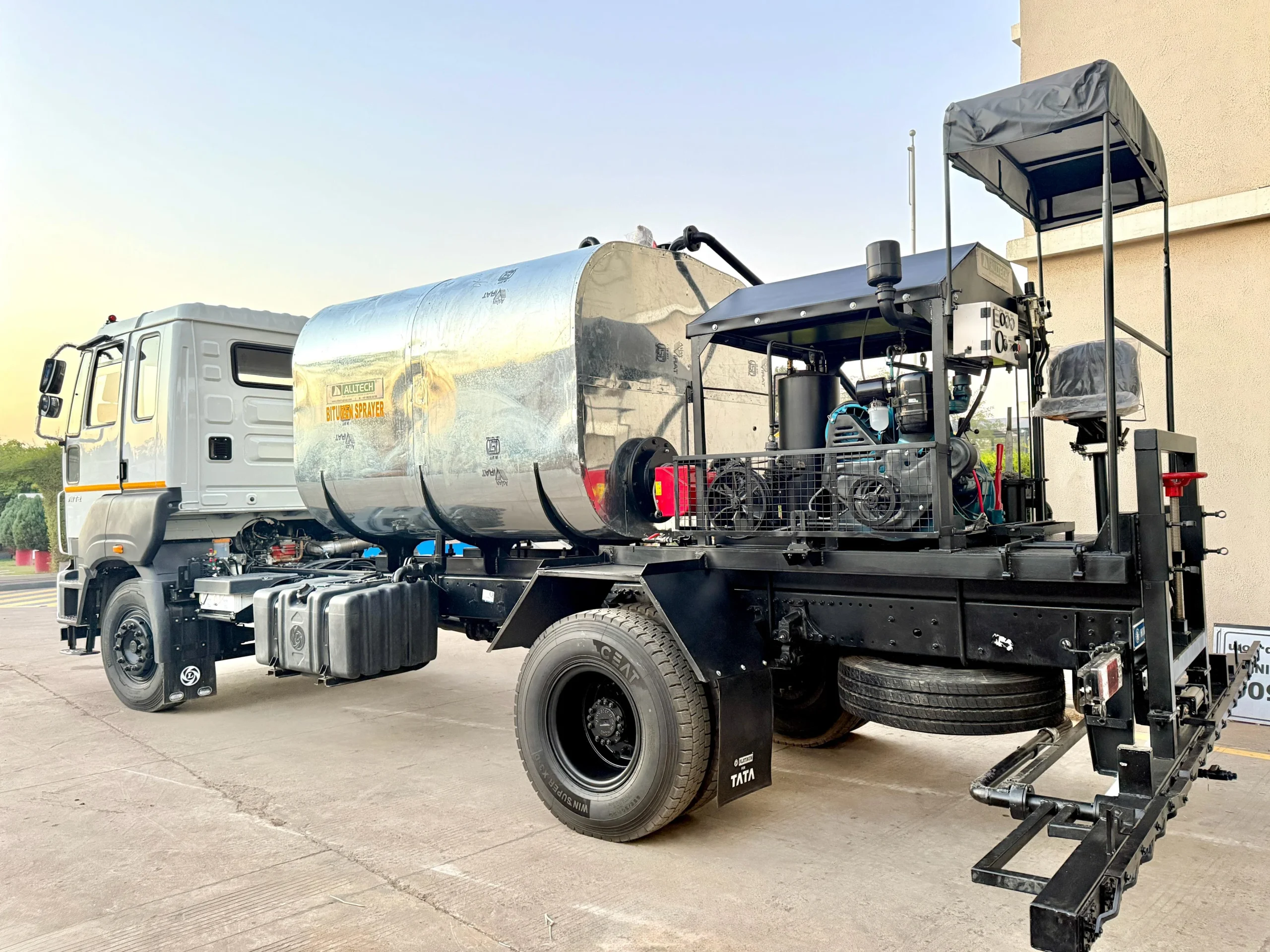 bitumen pressure distributor